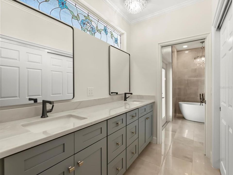 待售: $1,150,000 (3 贝兹, 2 浴室, 2518 平方英尺)