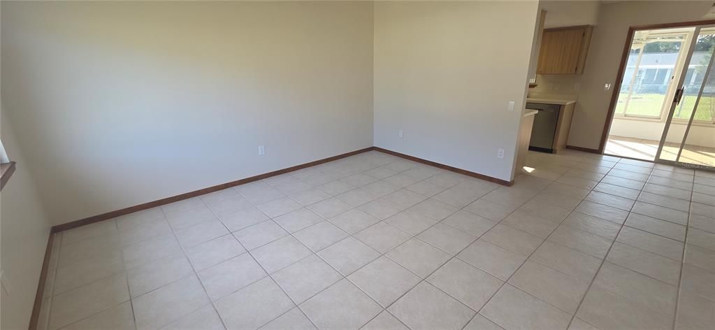 出租: $1,450 (2 贝兹, 2 浴室, 864 平方英尺)