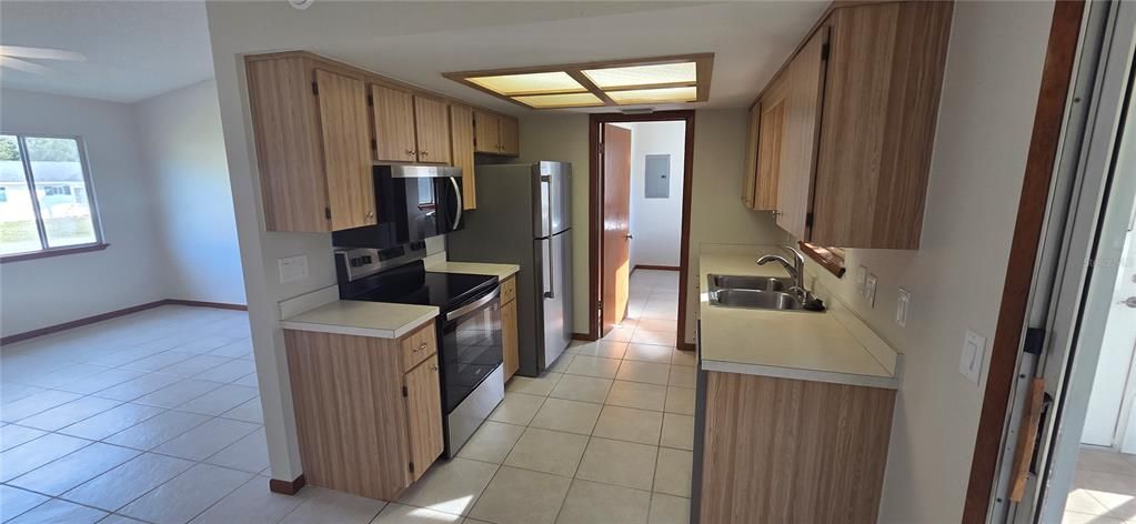 出租: $1,450 (2 贝兹, 2 浴室, 864 平方英尺)