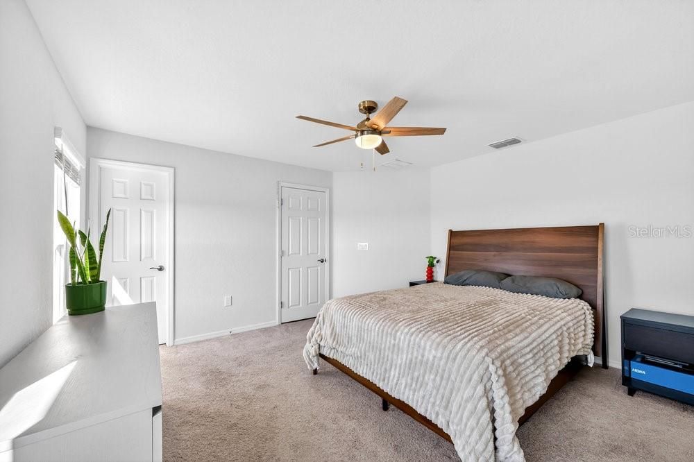 En Renta: $2,300 (3 camas, 2 baños, 1417 Pies cuadrados)