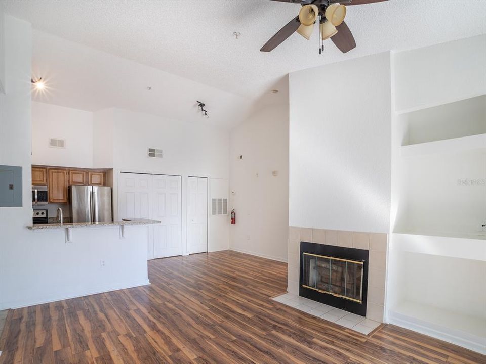 待售: $204,900 (1 贝兹, 1 浴室, 625 平方英尺)