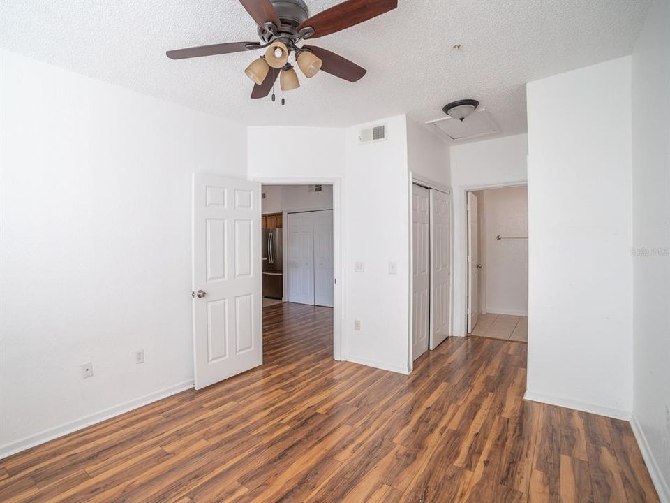 待售: $204,900 (1 贝兹, 1 浴室, 625 平方英尺)