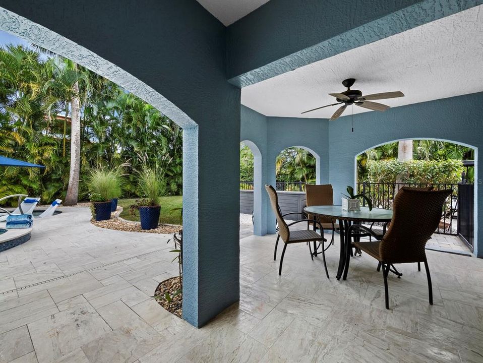 En Venta: $2,899,000 (4 camas, 3 baños, 3320 Pies cuadrados)