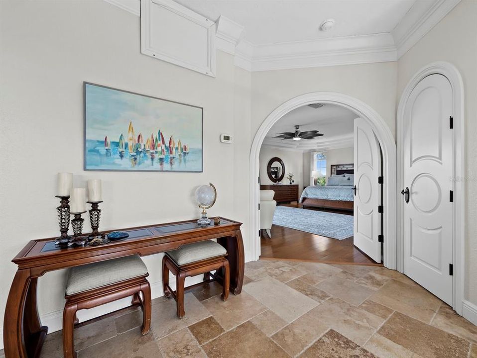 En Venta: $2,899,000 (4 camas, 3 baños, 3320 Pies cuadrados)