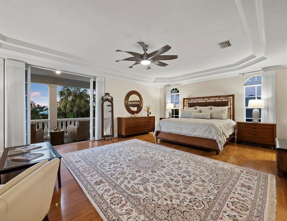 En Venta: $2,899,000 (4 camas, 3 baños, 3320 Pies cuadrados)