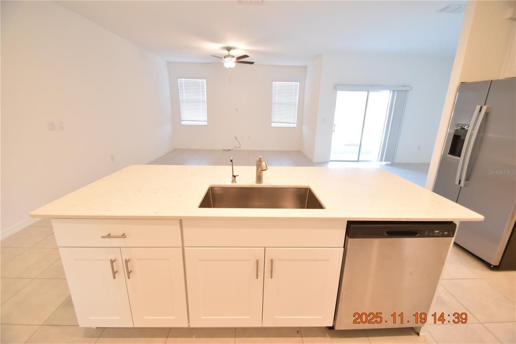 出租: $2,395 (3 贝兹, 2 浴室, 2319 平方英尺)