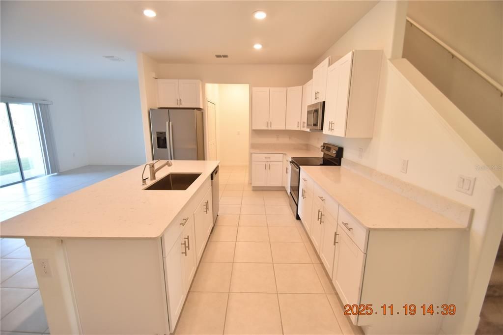 出租: $2,395 (3 贝兹, 2 浴室, 2319 平方英尺)