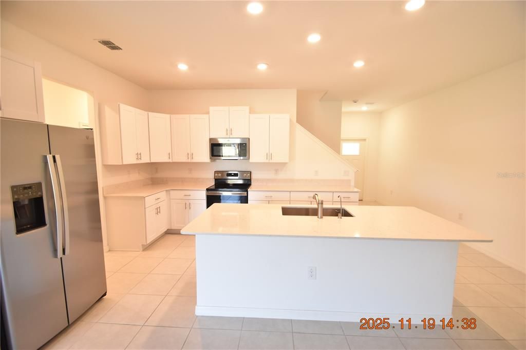 出租: $2,395 (3 贝兹, 2 浴室, 2319 平方英尺)