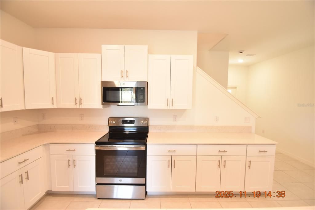 出租: $2,395 (3 贝兹, 2 浴室, 2319 平方英尺)