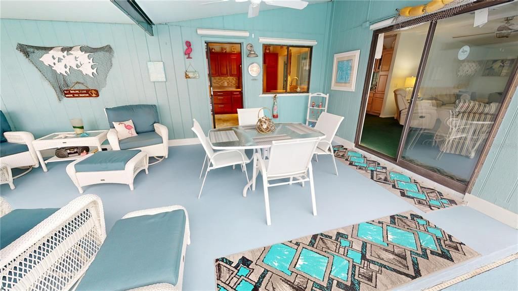 For Sale: $394,000 (2 beds, 2 baths, 1152 Square Feet)