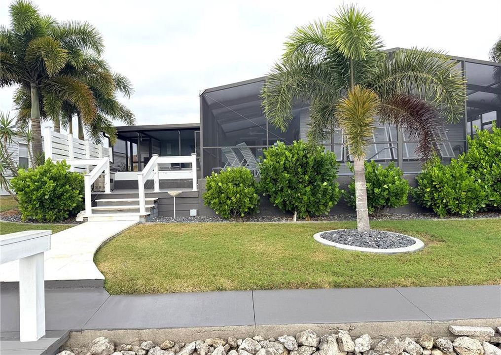 For Sale: $394,000 (2 beds, 2 baths, 1152 Square Feet)