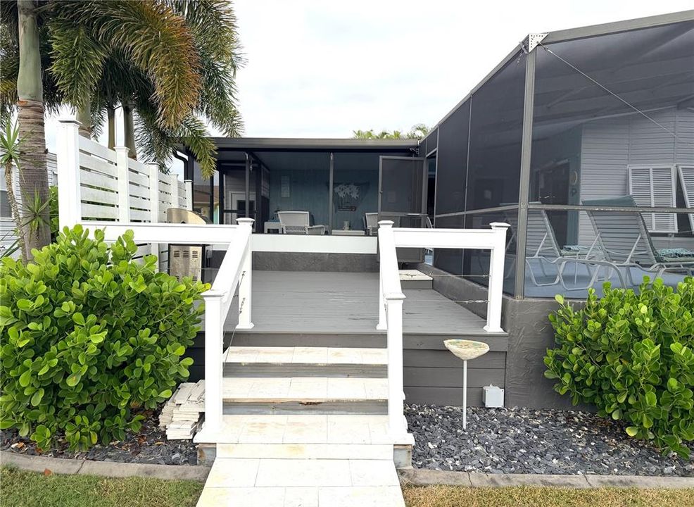 For Sale: $394,000 (2 beds, 2 baths, 1152 Square Feet)