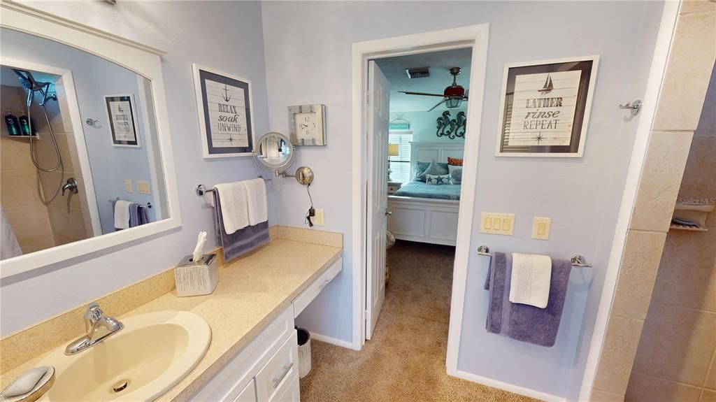 For Sale: $394,000 (2 beds, 2 baths, 1152 Square Feet)