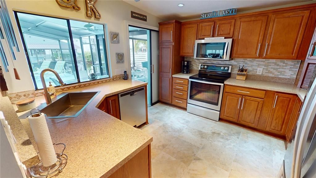 For Sale: $394,000 (2 beds, 2 baths, 1152 Square Feet)