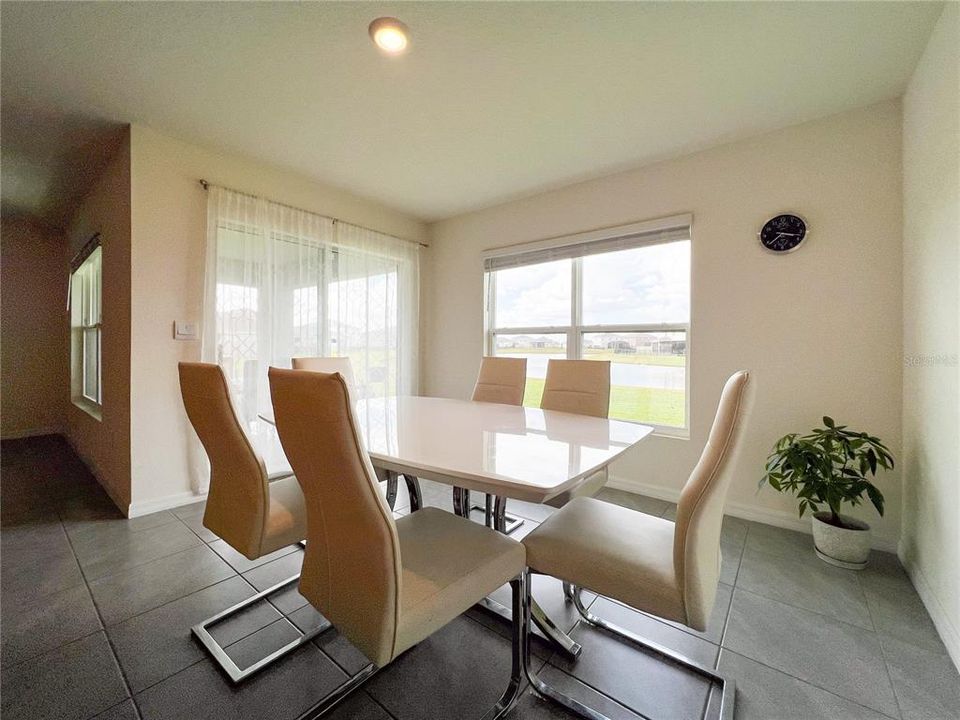 For Rent: $2,400 (3 beds, 2 baths, 1672 Square Feet)