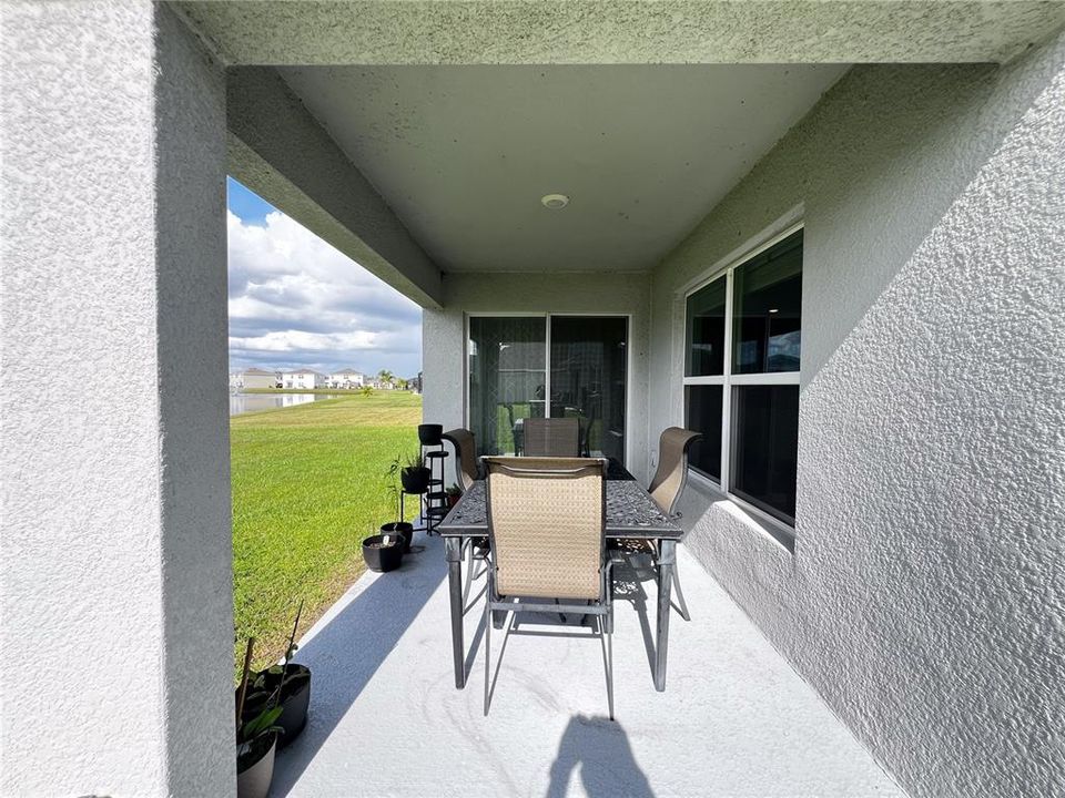 For Rent: $2,400 (3 beds, 2 baths, 1672 Square Feet)