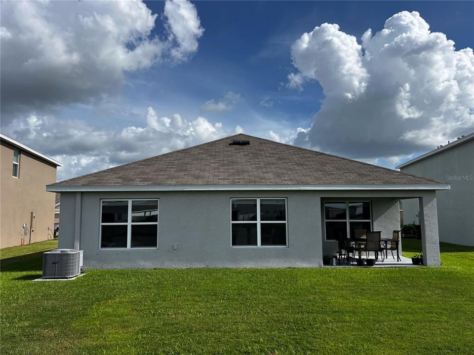 For Rent: $2,400 (3 beds, 2 baths, 1672 Square Feet)