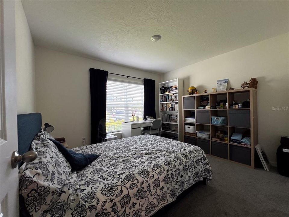 For Rent: $2,400 (3 beds, 2 baths, 1672 Square Feet)