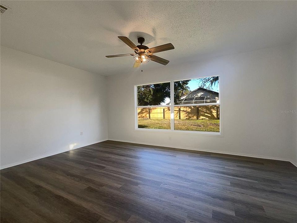 Active With Contract: $294,000 (4 beds, 1 baths, 1800 Square Feet)