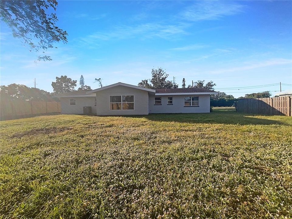 Active With Contract: $294,000 (4 beds, 1 baths, 1800 Square Feet)