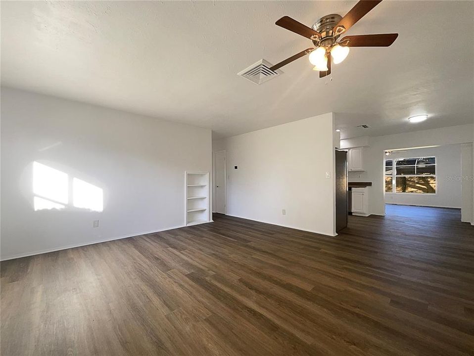 Active With Contract: $294,000 (4 beds, 1 baths, 1800 Square Feet)