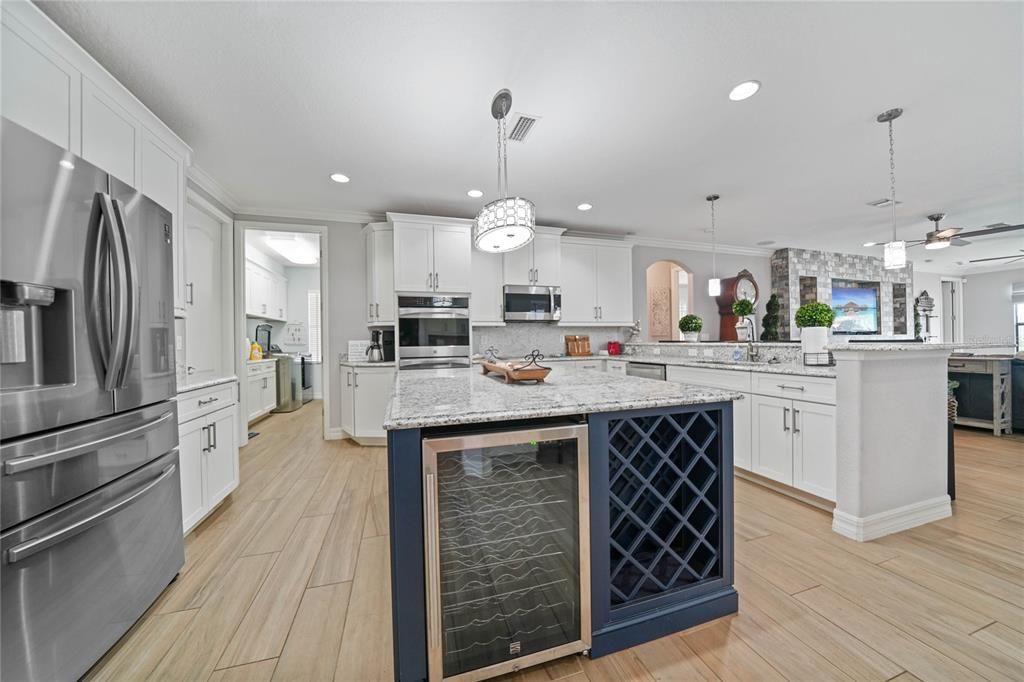 For Sale: $1,100,000 (4 beds, 2 baths, 2426 Square Feet)