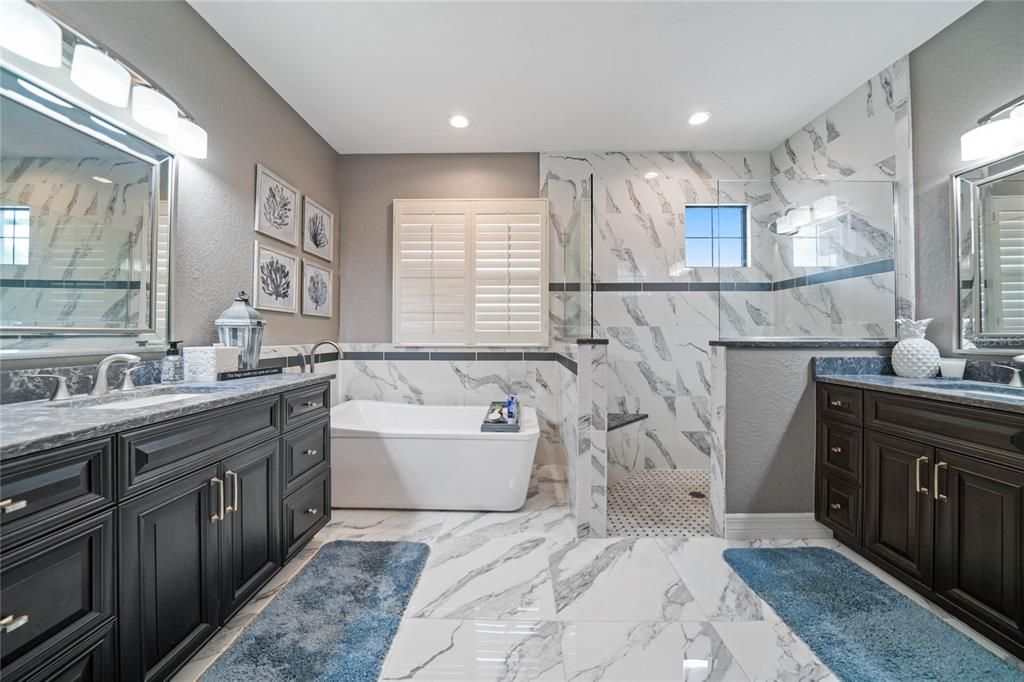 For Sale: $1,100,000 (4 beds, 2 baths, 2426 Square Feet)