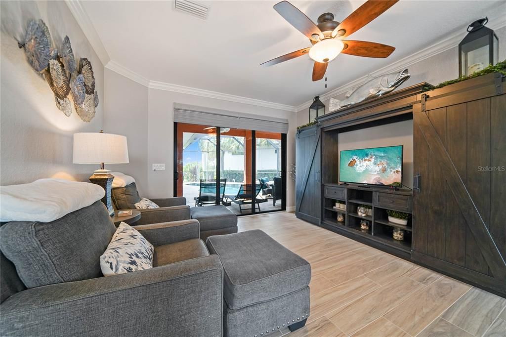 For Sale: $1,100,000 (4 beds, 2 baths, 2426 Square Feet)