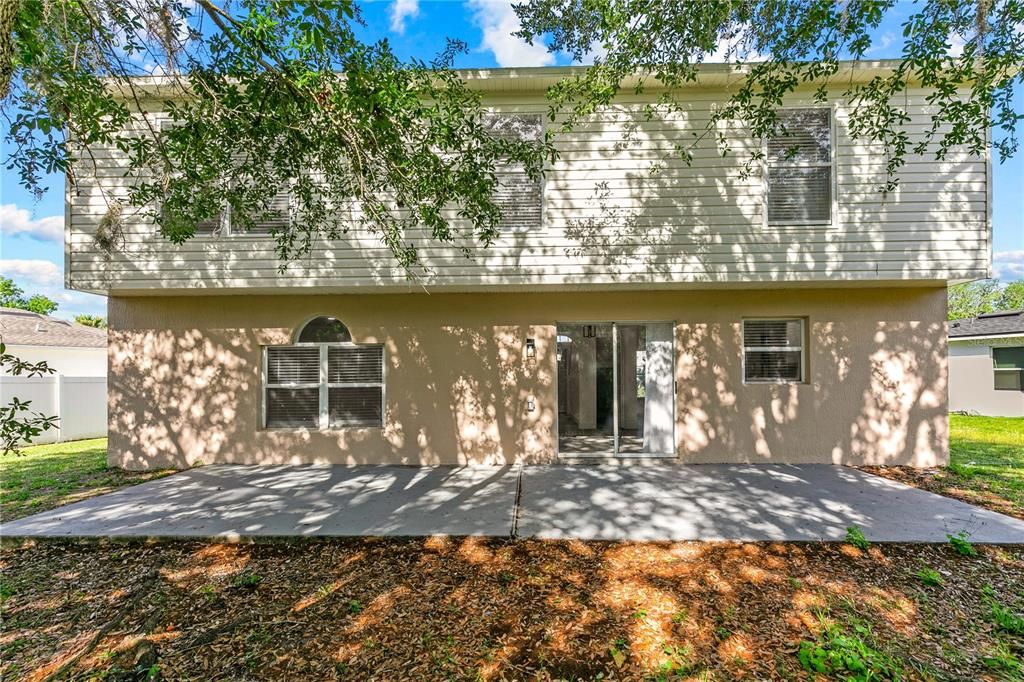 For Rent: $2,400 (4 beds, 2 baths, 2200 Square Feet)