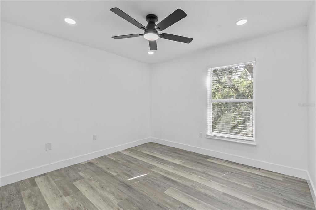 For Rent: $2,400 (4 beds, 2 baths, 2200 Square Feet)