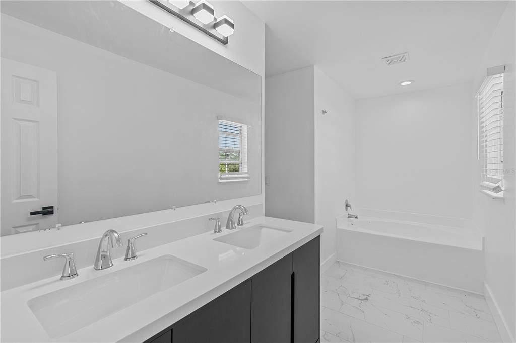 For Rent: $2,400 (4 beds, 2 baths, 2200 Square Feet)