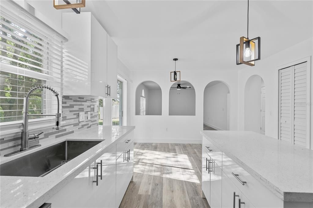 For Rent: $2,400 (4 beds, 2 baths, 2200 Square Feet)