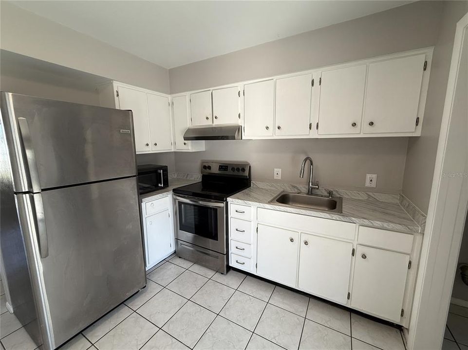 For Rent: $1,500 (2 beds, 1 baths, 783 Square Feet)