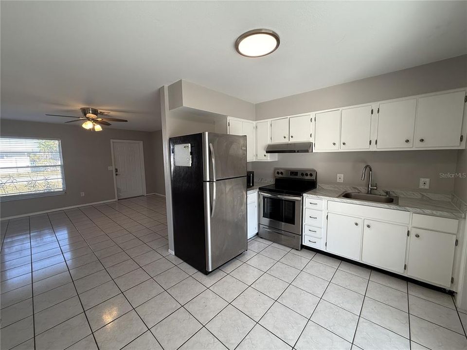 For Rent: $1,500 (2 beds, 1 baths, 783 Square Feet)