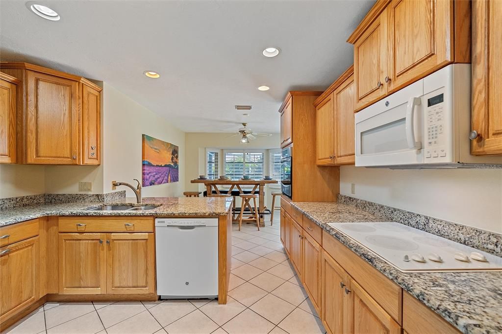 待售: $397,000 (3 贝兹, 2 浴室, 1864 平方英尺)