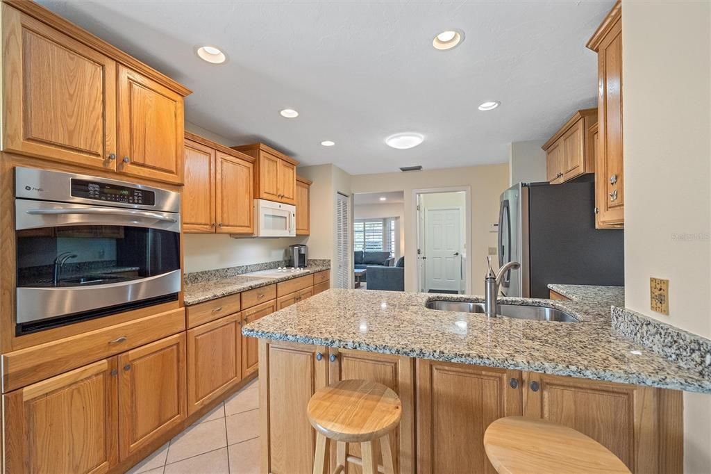 待售: $397,000 (3 贝兹, 2 浴室, 1864 平方英尺)