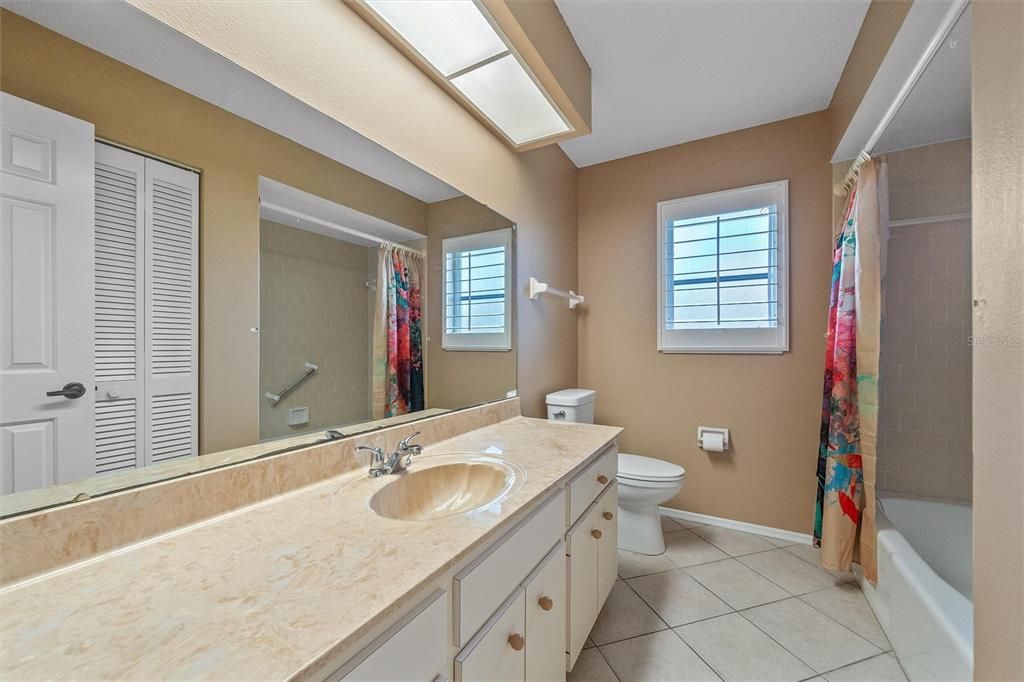 待售: $397,000 (3 贝兹, 2 浴室, 1864 平方英尺)