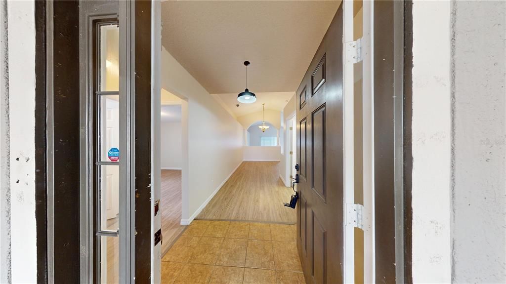 For Rent: $1,985 (4 beds, 2 baths, 1768 Square Feet)