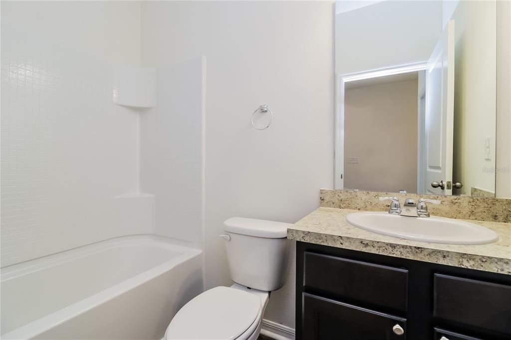 В аренду: $2,220 (3 спален, 2 ванн, 1188 Квадратных фут)