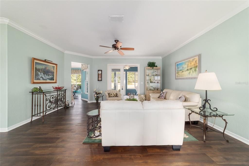 На продажу: $419,000 (3 спален, 2 ванн, 2267 Квадратных фут)