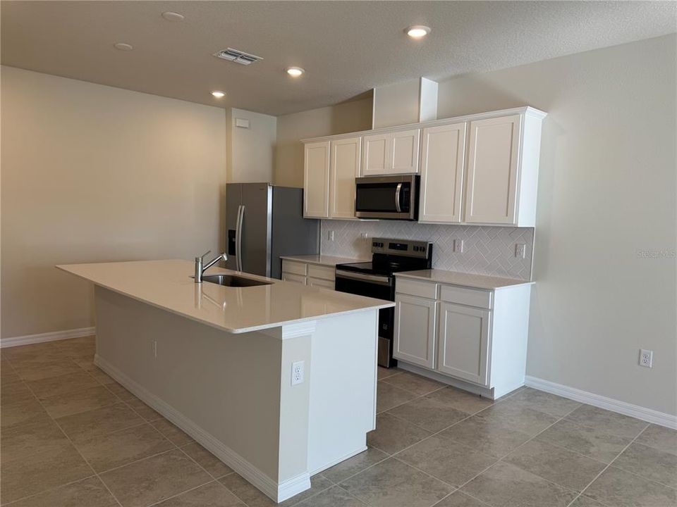 В аренду: $2,790 (3 спален, 2 ванн, 1683 Квадратных фут)