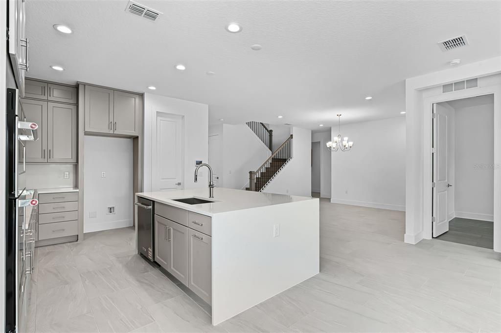 На продажу: $749,990 (4 спален, 3 ванн, 2961 Квадратных фут)