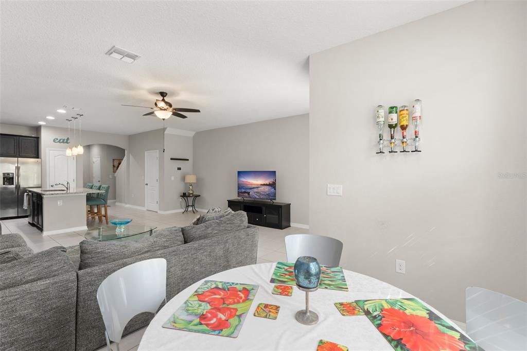 For Sale: $395,000 (3 beds, 2 baths, 1862 Square Feet)