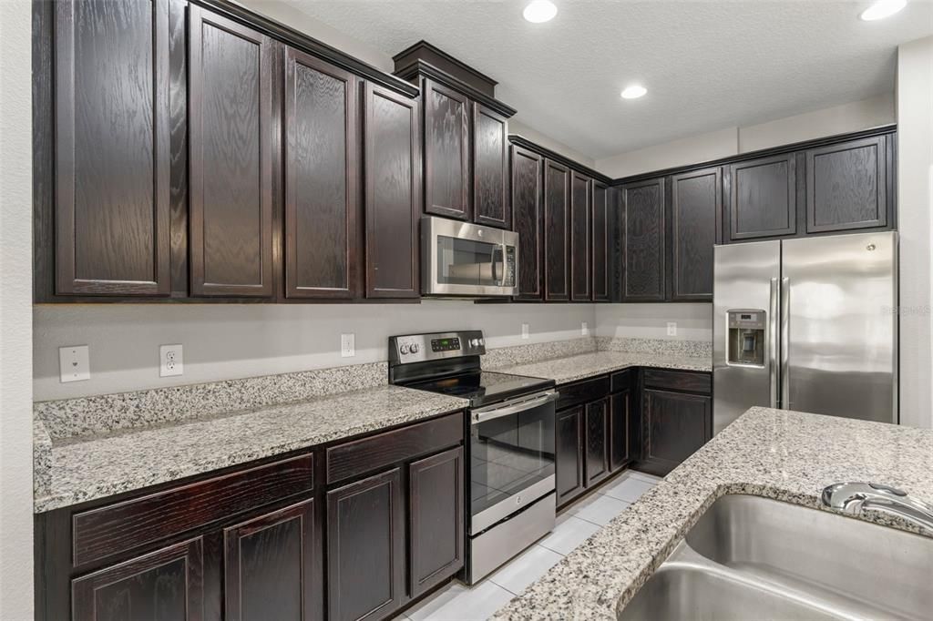 For Sale: $395,000 (3 beds, 2 baths, 1862 Square Feet)