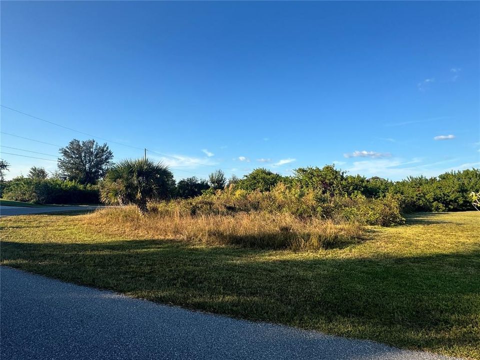 Active With Contract: $29,900 (0.27 acres)