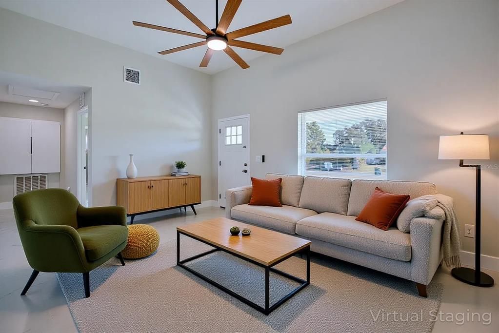 For Sale: $275,000 (2 beds, 2 baths, 1175 Square Feet)