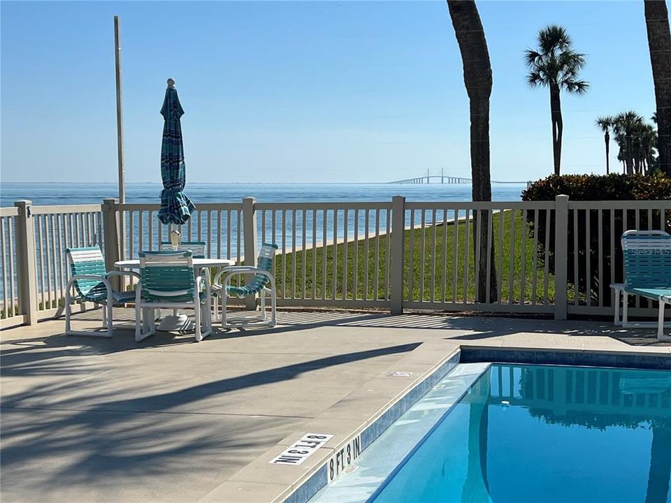 На продажу: $399,000 (2 спален, 2 ванн, 1315 Квадратных фут)