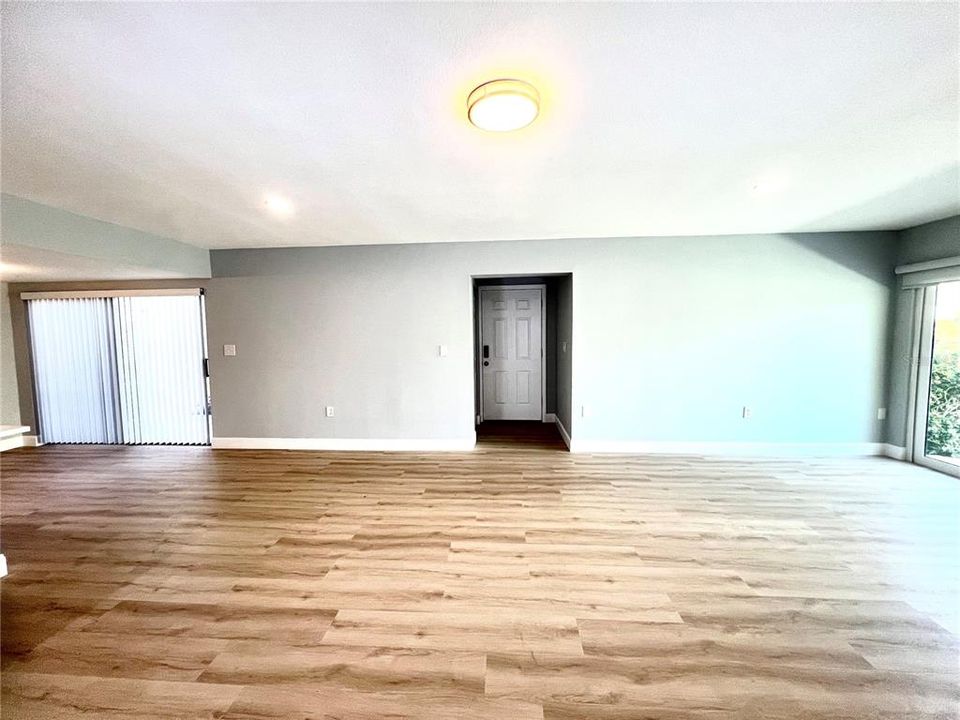 На продажу: $399,000 (2 спален, 2 ванн, 1315 Квадратных фут)