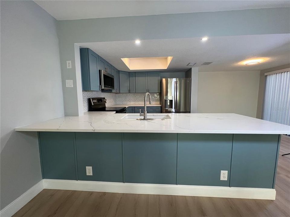 На продажу: $399,000 (2 спален, 2 ванн, 1315 Квадратных фут)