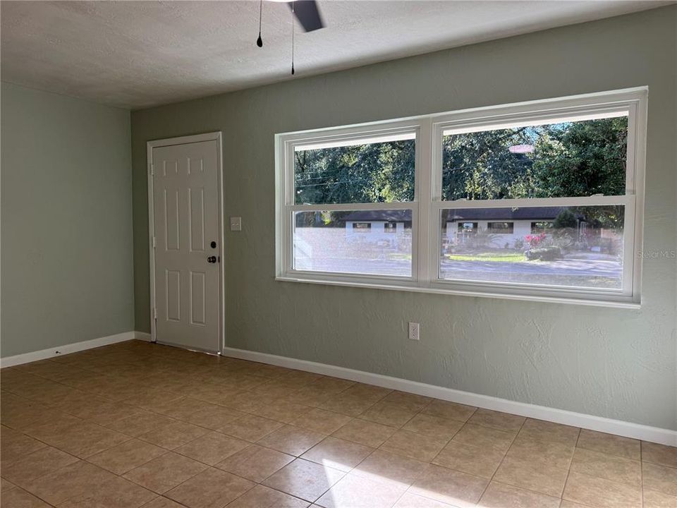 En Venta: $320,000 (8 camas, 0 baños, 1635 Pies cuadrados)